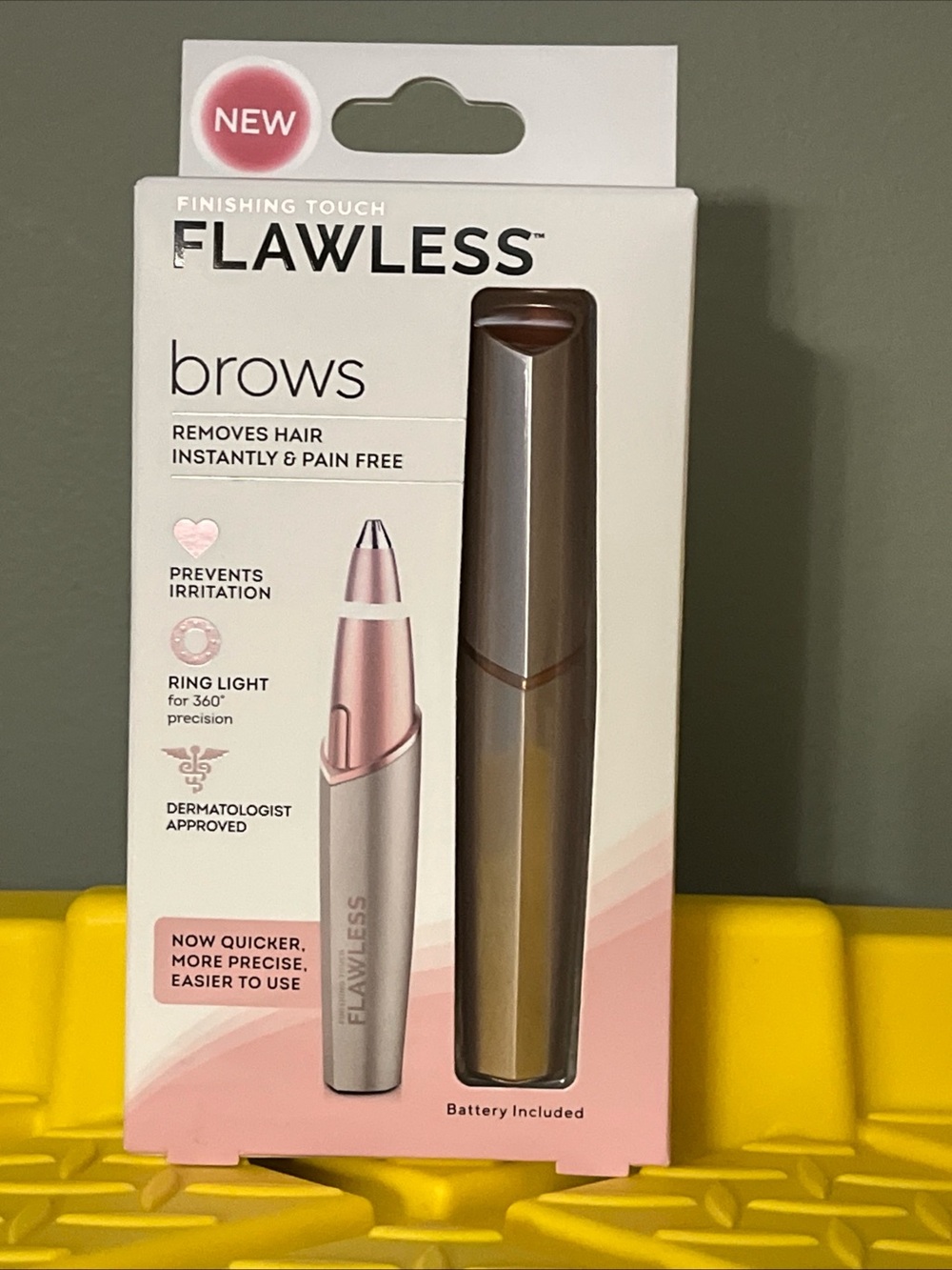 LAWLESS Flawless Brow Trimmer - Pink and Gold